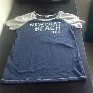 Hollister Graphic Tee
